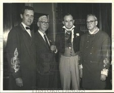 1961 Press Photo Dr. Robert Zimmerman with other Civil War participants. picture