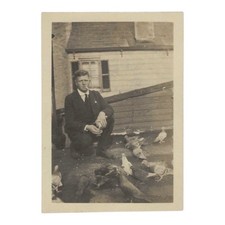 Vintage Snapshot Photo Young Man Feeding Pigeons Courtyard Suit Cigarette picture