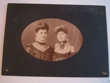 10 VINTAGE PHOTOS - PORTRAITS & GROUPS- 1880'S - 1920'S? - SEE PICS - TUB QQQ picture