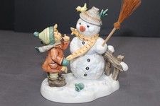 M.I. HUMMEL WINTER FRIEND FIRST ISSUE YEAR  TMK8 Retail $1400 picture