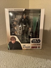 MEDI COM TOY MAFEX LUKE SKYWALKER STAR WARS THE MANDALORIAN picture