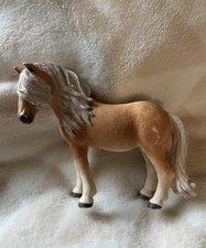 Schleich ICELANDIC MARE HORSE Island Pony 2014 13790 Tan Blonde Beige Figure Toy picture
