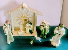 Vtg.Hawthorne Village Emerald Elegance Christmas Tree Nativity Collection- Read picture
