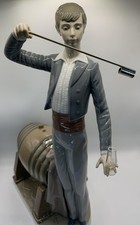 LLADRO “Venenciador” (Wine Taster) Vintage porcelain figurine #5239-Retired 2002 picture