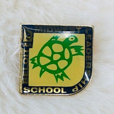 Vtg Beloit Midwest Leadership School UUA Enamel Lapel Pin Badge picture