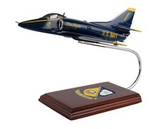 USN McDonnell Douglas A-4 Skyhawk Blue Angels Desk Top Model 1/40 SC Airplane picture