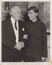 1930s HOLLYWOOD Anna May Wong + Harry Gordon Selfridge PORTRAIT ORIG Photo C20 picture