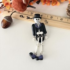 Vintage Hallmark Skeleton Pin Svengoolie 1994 Halloween Boo Bazaar Limited 4.25