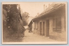 Vintage LEONAR RPPC Old European Cobblestone Alleyway Street Scene Postcard 9509 picture