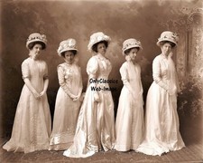 1890 VINTAGE VICTORIAN WEDDING PARTY 8x10 PHOTO BEAUTIFUL BRIDE WHITE DRESS HATS picture