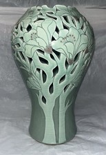Vintage Korean Celadon Openwork Magnolia Vase - Signed Tong-Min 10