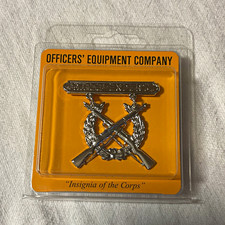 Officers' Equipment Company USMC Rifle Expert Badge Pin Militaria Insignia picture