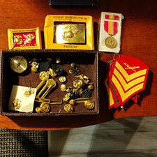 USMC Officers' Equipment Co. Military Insignia Lot Medal & Chevrons picture
