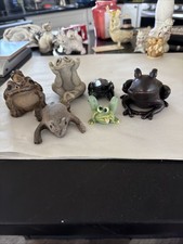 Collection Of 6 Frogs, 1 Trinket Box, 1 Carved Stone, 1 Wood, 1 Quarry Critter++ picture