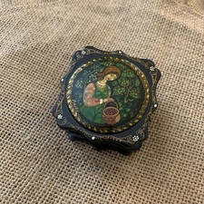 RUSSIAN KHOLUI LACQUER BOX HAND PAINTED VINTAGE  