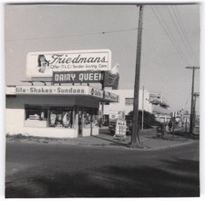 VTG 1950s Friedman's Dairy Queen Restaurant Snapshot Photo Des Moines, Iowa picture