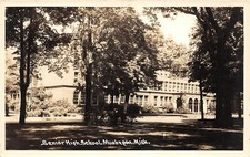 H35/ Muskegon Michigan RPPC Postcard c1940s Senior High School 66 picture