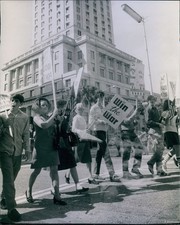 1971 Miami Protest Parade Banner Crowd Public Event Historic Vintage Photo 8x10 picture