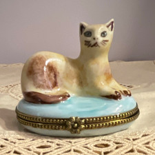 Limoges France Porcelain Cat Trinket Box Hinged Lid Figurine, Blue Base picture