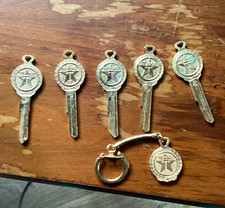 Texaco Star Logo Key Blanks Lot of 5 with Texaco Logo Keychain Fob picture