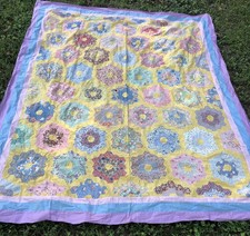 Vtg 30’s Grandmothers Flower Garden Quilt Top Handmade Feedsack AL 72x96 Read picture