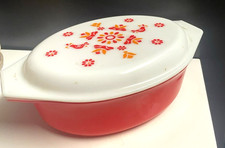 Vintage Pyrex Friendship Red Casserole Dish 045 2.5 QT with Milk Glass Lid picture