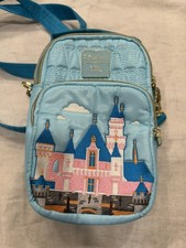 Disney Cinderella's Castle Lug Crossbody Bag 2025 Park Attraction picture