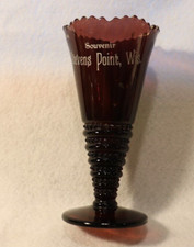 VINTAGE PURPLE AMETHYST GLASS FOOTED VASE SOUVENIR STEVENS POINT, WIS HD PAINTED picture