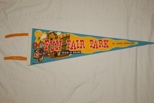 VTG FUN FAIR PARK CHAIN OF  ROCKS ST. LOUIS MISSOURI SOUVENIR FELT PENNANT picture