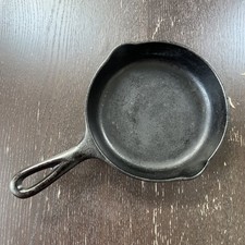 Vintage Wagner Ware Skillet Sidney-O-Cast Iron Frying Pan No.3 #1053G Pour Spout picture