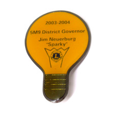 Lions Club Pin Lightbulb 2003-2004 District Governor Jim Neuerburg Vintage picture