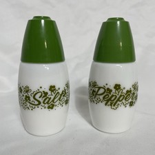 VINTAGE GEMCO  AVOCADO GREEN CRAZY DAISY SALT & PEPPER SHAKERS PYREX CORELLE picture