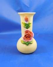 VINTAGE 1945-1952 OCCUPIED JAPAN MARUTAMA YELLOW BUD MINI VASE WITH GREEN LEAVES picture