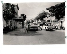 GA212 1990 Original Photo KEY WEST FLORIDA STREET SCENE BUILDING ARCHITECTURE picture