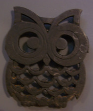 Vintage 1970's Taiwan Kitschy Cast Iron Owl Hot Trivet picture