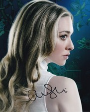 AMANDA SEYFRIED signed autograph 20x25cm THE HOUSEMAID in person autograph ACOA picture