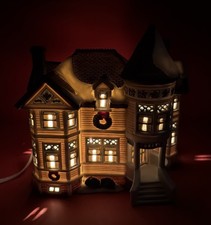 LEMAX 1999: Caddington Village - Porcelain House - Light/Chord picture