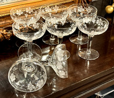 VINTAGE TIFFIN FRANCISCAN NEEDLE ETCHED GRAPE LEAF WINE GLASSES SET OF 13 (10C) picture