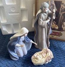 Grandeur Noel 2002 Holy Family Large Porcelain Nativity Set Collector's Edition picture