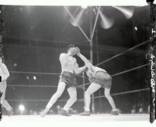 In most amazing finish of a heavyweight championship fight in hist- Old Photo picture