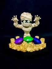 Mo Mo Mo Mummy Spooky Links Slot Machine Character picture