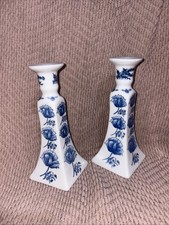 Vintage 1995 Winterthur Museum Enesco Blue White Floral Candlesticks Pair picture
