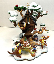 Danbury Mint Tigger’s Christmas House Party Lighted Figurine Unused Cord Tested picture