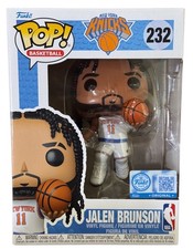 Jalen Brunson (New York Knicks) NBA Funko Pop Exclusive #232 +Protector In Hand picture