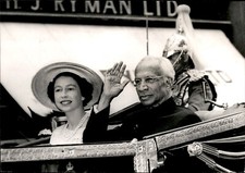 LG79 1963 Original Photo INDIAN PRESIDENT DR RADHAKRISHNAN QUEEN ELIZABETH II picture