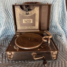 1929 Vintage Majestic Portable Suitcase Phonograph Record Player N Working Order picture
