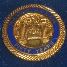 Vintage Missouri AF & AM Masonic 50 Year Lapel Pin Blue Enamel GF Award picture
