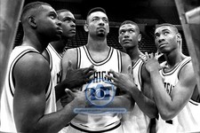 1993 FAB FIVE BASKETBALL TEAM UNIVERSITY OF MICHIGAN 4X6 PHOTO picture