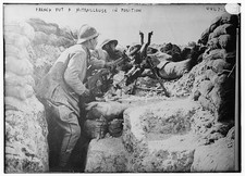 Photo:French Soldiers Mitrailleuse in Trench WWI 1910s Wartime Position picture
