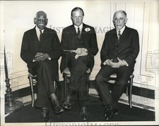 1935 Press Photo Rev. Dr. W.W.H. Brooks, Dr. H.G. Leach & H. Morgenthau, Sr. picture
